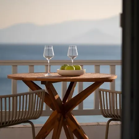 Castello On The Beach Hotel apartamentowy