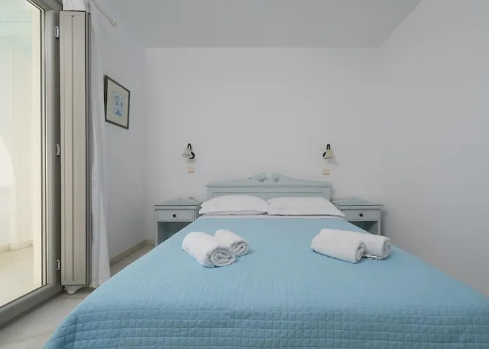 Castello On The Agia Anna (Naxos)