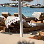 Ξενοδοχείο με διαμερίσματα Castello On The 3*